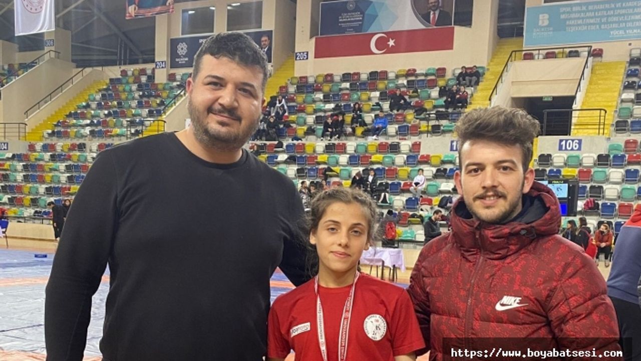 Boyabatlı sporcu Türkiye üçüncüsü oldu