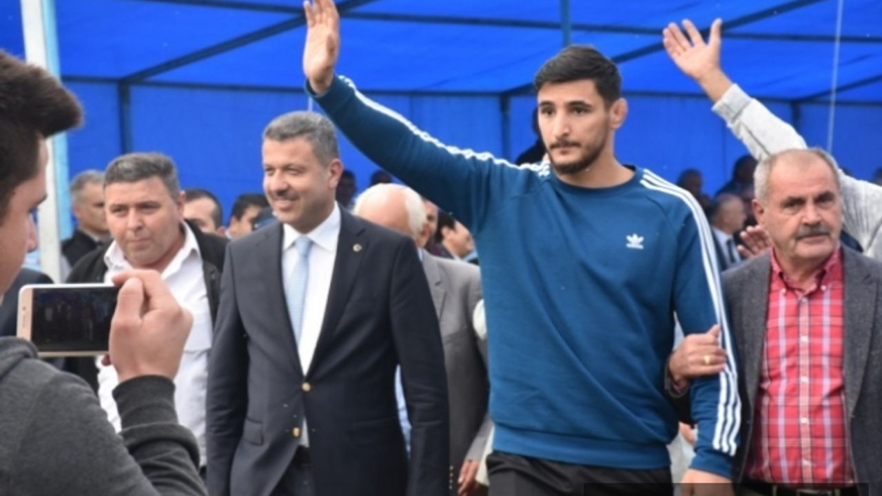 İlk başpehlivanımız Mustafa Taş: “Kırkpınar’a kemer almaya gidiyorum“  