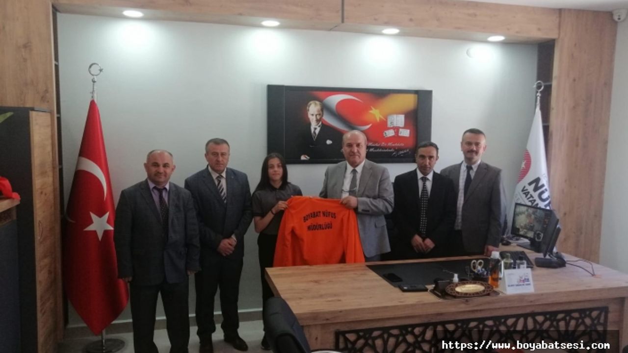 Boyabatlı Milli Güreşçinin sponsoru Boyabat Nüfus Müdürlüğü oldu