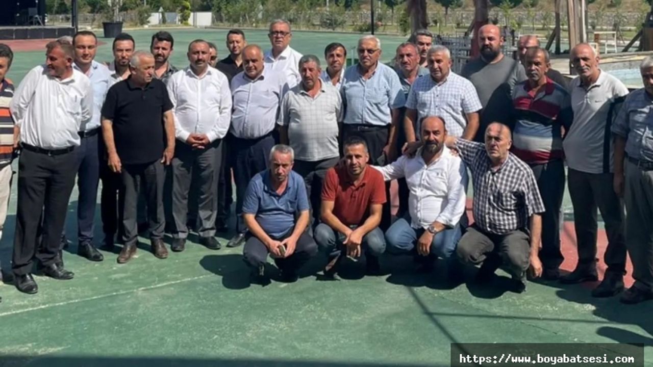 İYİ Parti İl Başkanı Şanlan Boyabat'ta muhtarlarla bir araya geldi