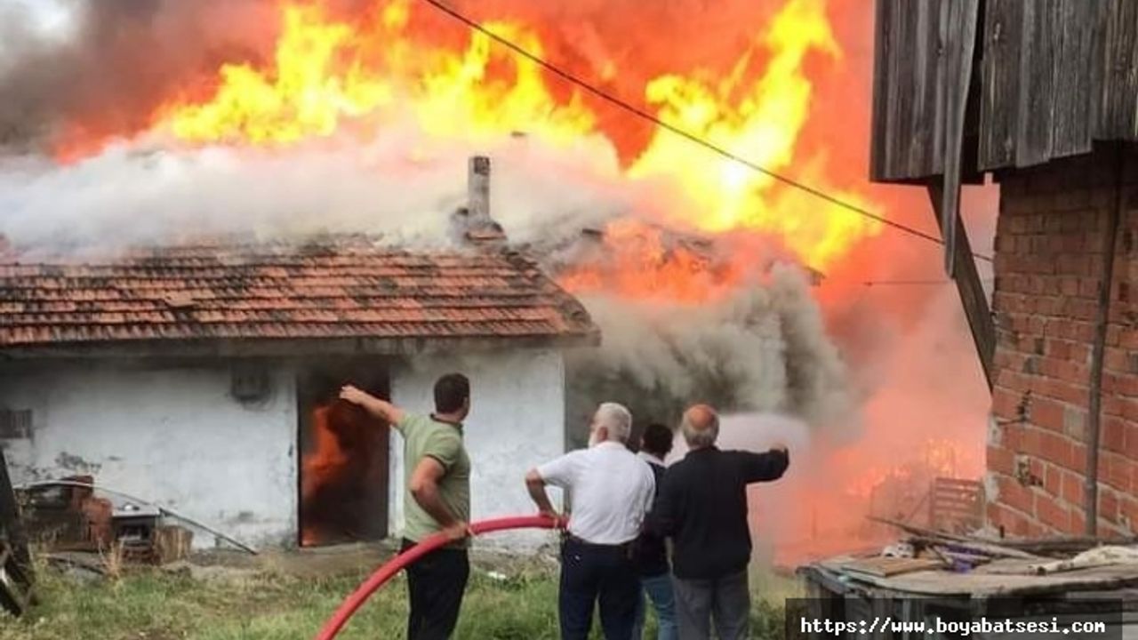 5 ev 1 ambar yangında kül oldu