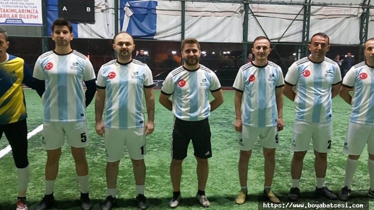 Kurumlar Arası Futbol turnuvası'nda finalistler belli oldu