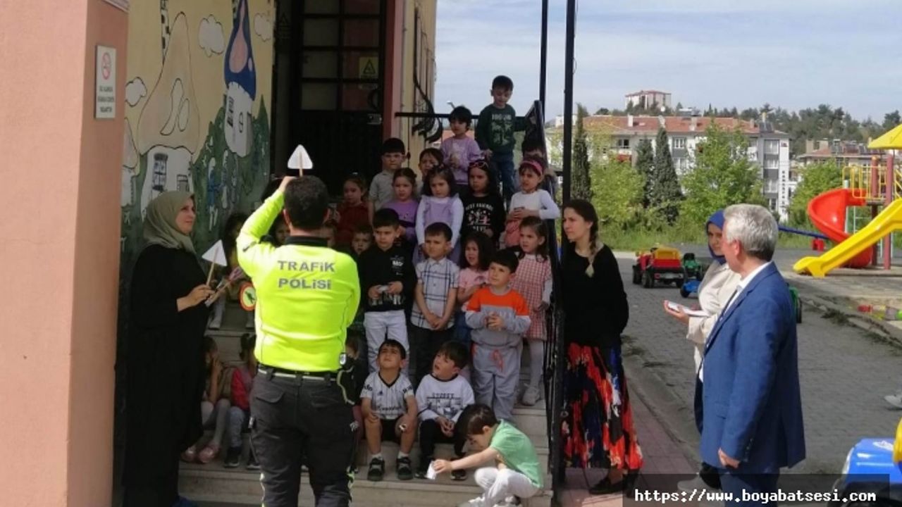 Boyabat Emniyeti çocuklara trafik eğitimi veriyor