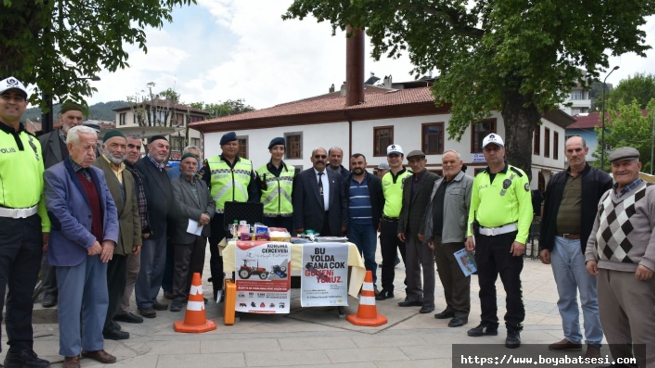 Boyabat'ta sürücü ve yayalar bilgilendirildi