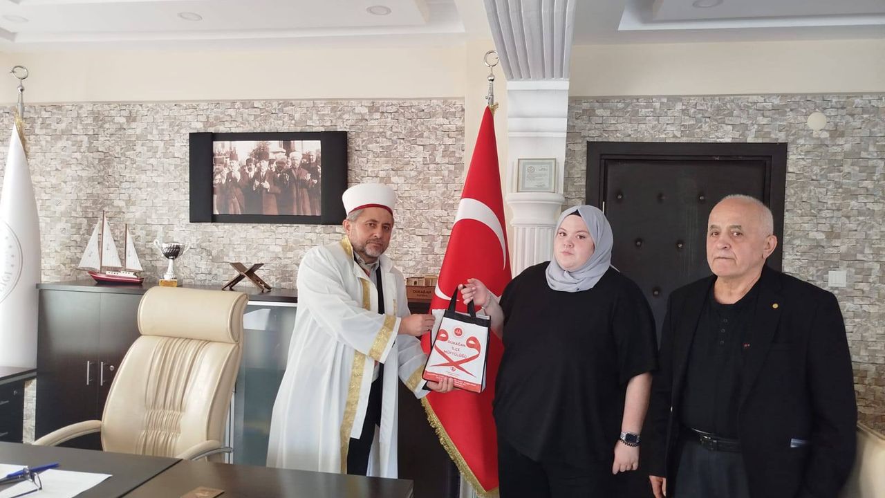 Budapeşteli Jazmin, Durağan’da Müslüman oldu