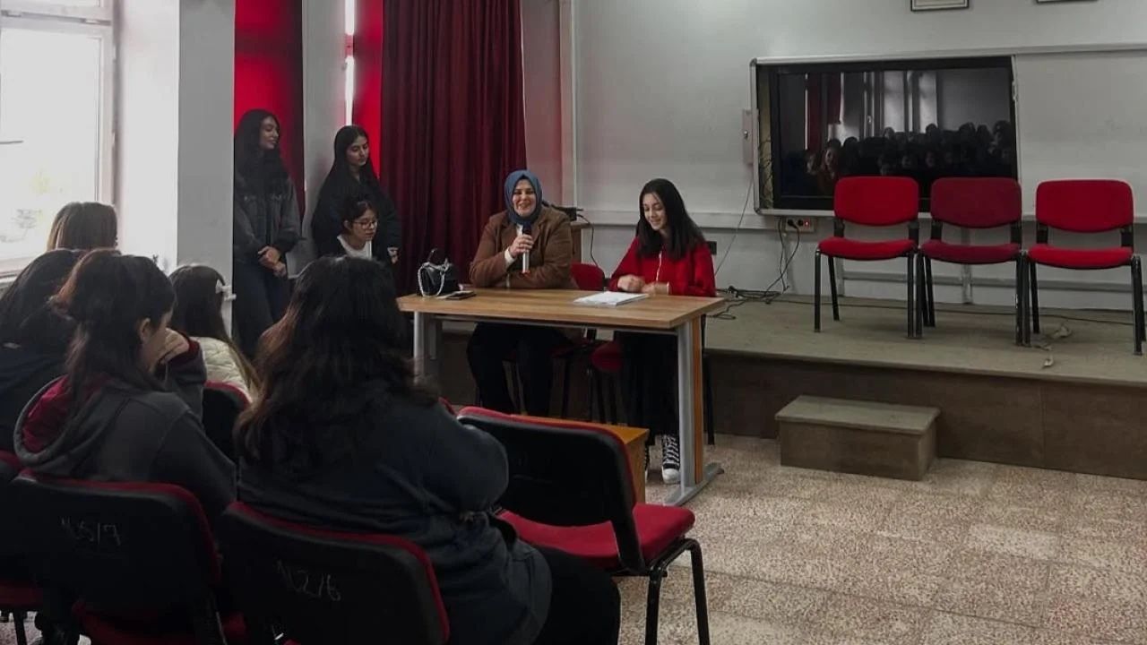 Boyabat'ta öğrenciler ilham veren rol modellerle buluşuyor
