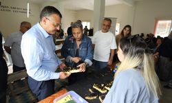 Boyabat'ta "Yazmanın İzinde" taş baskı sergisi açıldı