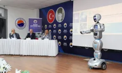 Akademisyen robot Sinop Üniversitesi'nde konuştu