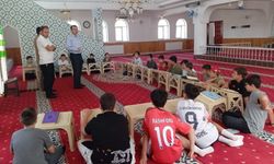 Boyabat’ta Yaz Kur’an Kursları Başladı, Camiler Çocuk Sesleriyle Şenlendi