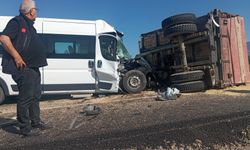 Boyabat Bektaş Köyü Mevkiinde kaza : Çeltikler Yola Saçıldı, Ulaşım Aksadı