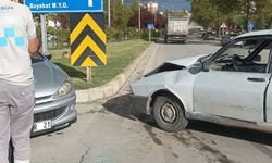 Boyabat Emniyet Kavşağında Trafik Kazası: 1 Yaralı
