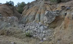 Boyabat’ta Tarihi Kemer Çöktü