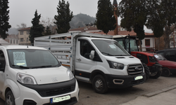 Boyabat’ta Park Alanları Satılık Araçlarla İşgal Ediliyor