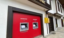 Boyabat’ta Akbank Şubesi Kapandı: ATM’ler Hizmete Devam Edecek