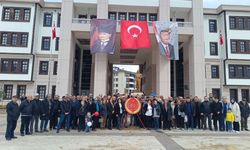 CHP Boyabat Teşkilatı’ndan Atatürk Anıtı’na Çelenk