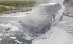 Boyabat’ta Seyir Halindeki Otomobil Alev Aldı