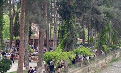 Bayramda Boyabat’a Gurbetçi Akını: Nüfus Üçe Katlandı, Trafik Kilitlendi