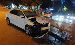 Boyabat'ta iki otomobilin çarpıştığı kazada 5 kişi yaralandı