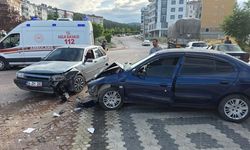 Boyabat Yıldız Mahallesi’nde Trafik Kazası 2 Sürücü Yaralandı!