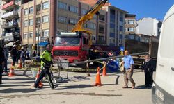 Dörtyol'da Elektrik Direği İşçinin Üzerine Düştü: 1 Yaralı