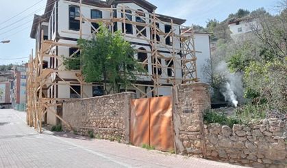 Boyabat'ta bir tarihi konak daha yenileniyor