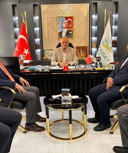 YRP Genel Başkan Yardımcısı Nureddin Gül Başkan Hasan Kara'yı makamında ziyaret etti