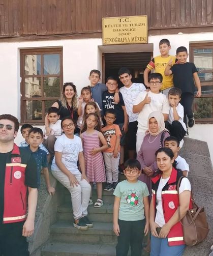Boyabatlı aileler Sinop'ta Tarihi ve Kültürel mekanları gezdiler
