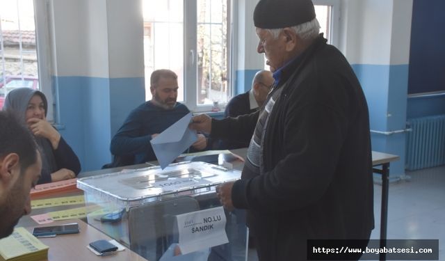 Boyabat’ta oy kullanma işlemi başladı