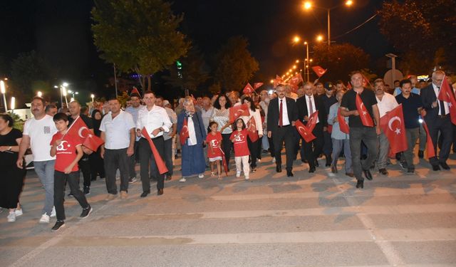 Boyabat'ta 15 Temmuz yürüyüşü ve demokrasi nöbeti