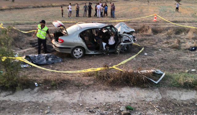 Boyabat Saraydüzü Yolu’nda feci kaza 3 ölü 4 yaralı !