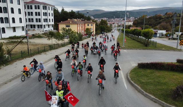 Boyabat’ta pedallar Cumhuriyet için çevirildi