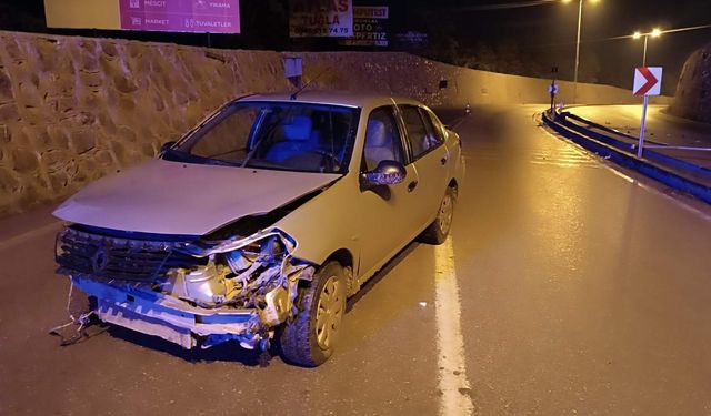 Boyabat’ta gece saatlerinde meydana gelen kazada 2 kişi yaralandı.