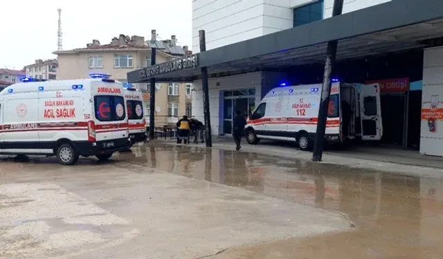 Boyabat Ayancık yolundaki trafik kazasında 2 ölü 2 kişi yaralı