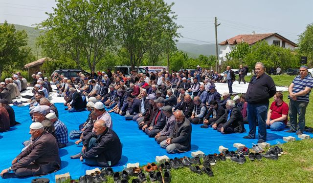 Boyabat Bengübelen Köyü’nde Yağmur Duası Yapıldı