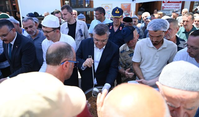 Bereketin ve Paylaşmanın Günü: Boyabat’ta Aşure Günü Coşkusu