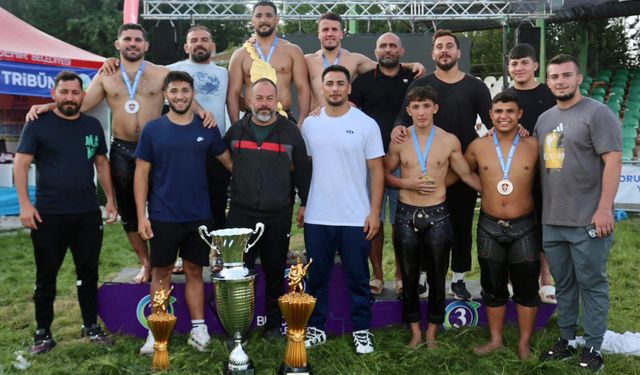 Hemşehrimiz altın kemeri taktı