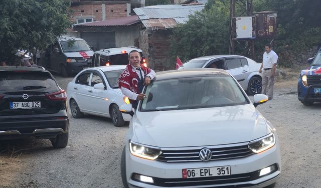 Türkiye’nin gündemi olan asker Boyabat’tan birliğine böyle uğurlandı