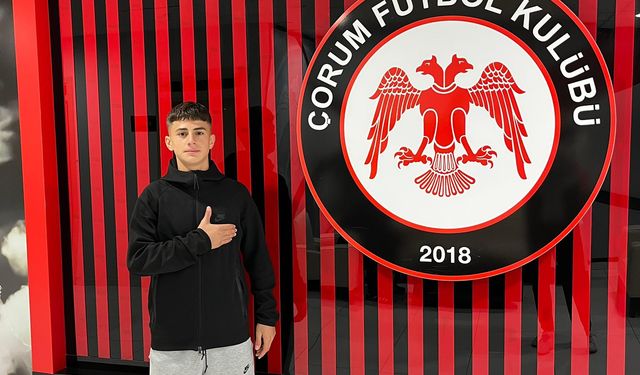 Boyabatlı Genç Futbolcu Gökalp Özdemir, Çorum FK’ya Transfer Oldu