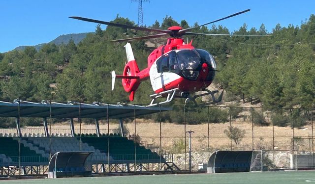 Ambulans helikopter yeni doğan bebek için havalandı