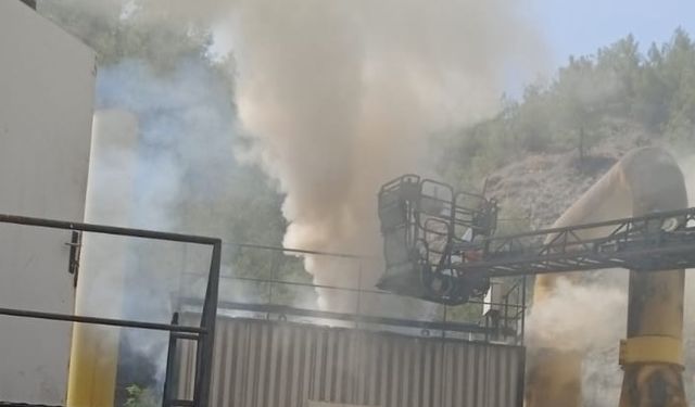 Boyabat’ta Özel İdare Şantiyesinde Yangın
