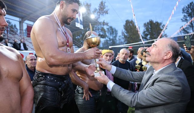 Hemşehrimiz Mustafa Taş Kargı'da başpehlivan oldu