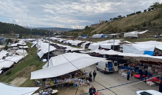 Asırlık Gelenek Devam Ediyor: Tarihi Boyabat Panayırı Başladı