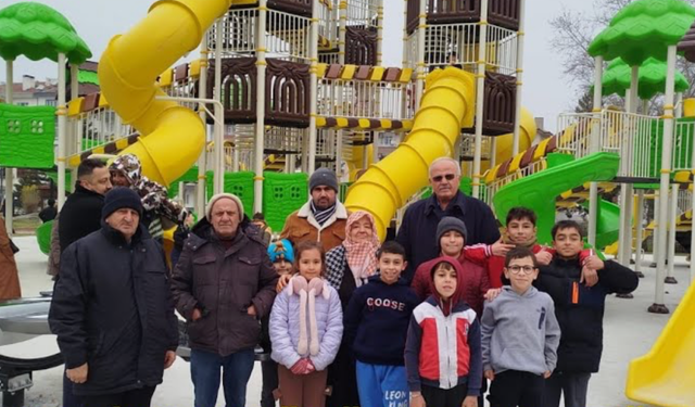 Boyabat’ta Çocuk Dünyası’na Soğuğa Rağmen Yoğun İlgi