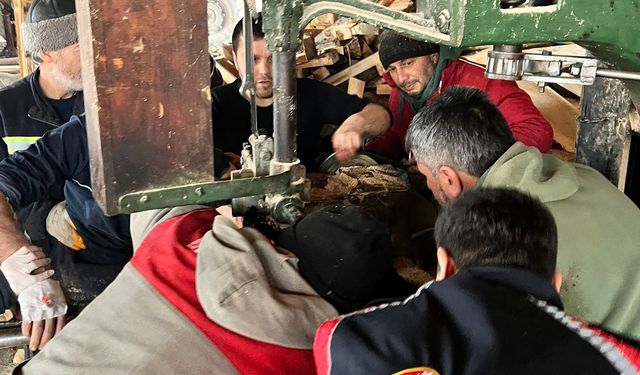 Atölyede İş Kazası: 68 Yaşındaki İşçi Ağır Yaralandı