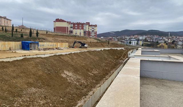 Boyabat 75. Yıl Devlet Hastanesi’nde Çevre Düzenleme Çalışmaları Başladı