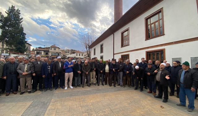 Boyabat’ta 43 Kişilik Umre Kafilesi Dualarla Uğurlandı