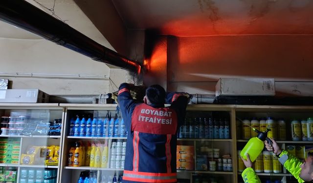 Boyabat’ta İş Yeri Yangını: İtfaiye Hızla Müdahale Etti