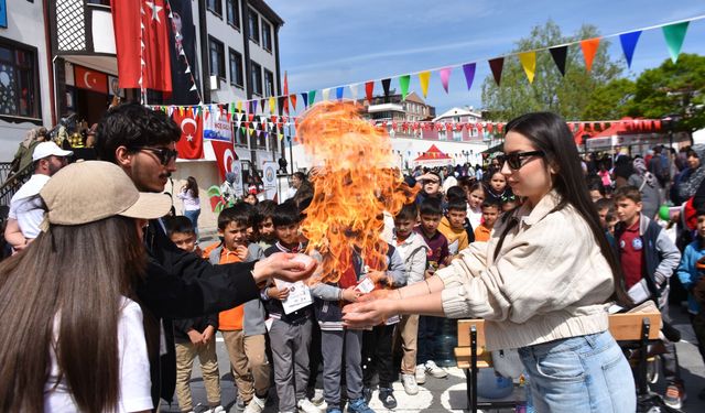 Boyabat'ta 23 Nisan Çocuk Bilim Şenliği yapıldı