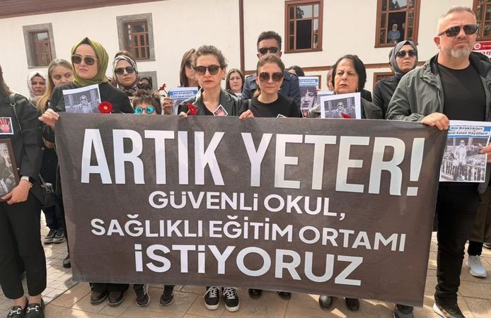 BOYABAT'TA ÜÇ EĞİTİM SENDİKASINDAN ORTAK BASIN AÇIKLAMASI