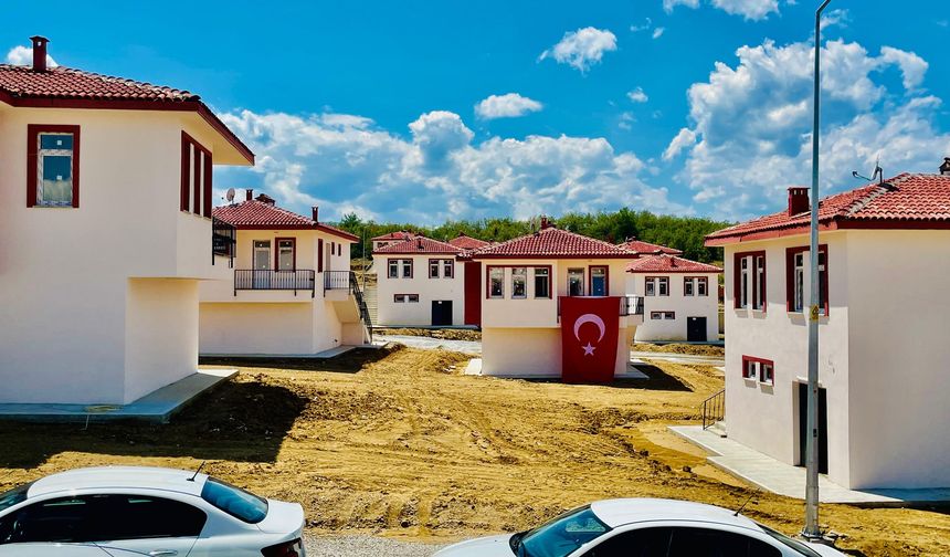 Boyabat Barajı yapımında evleri istimlak edilenlere yeni konutları teslim edildi